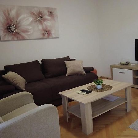 Apartment Dina 奥米什 外观 照片