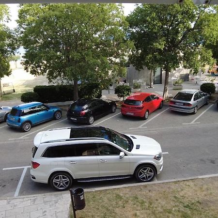 Apartment Dina 奥米什 外观 照片